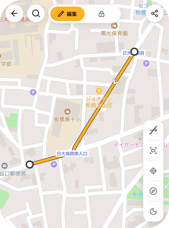 2つのピンが道に沿ったルートでつながる画面
